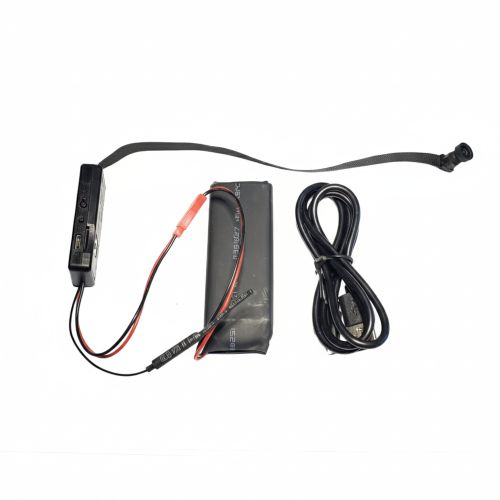 foto del producto y sus partes bateria antena caja negra cinta y camara con cable cargador