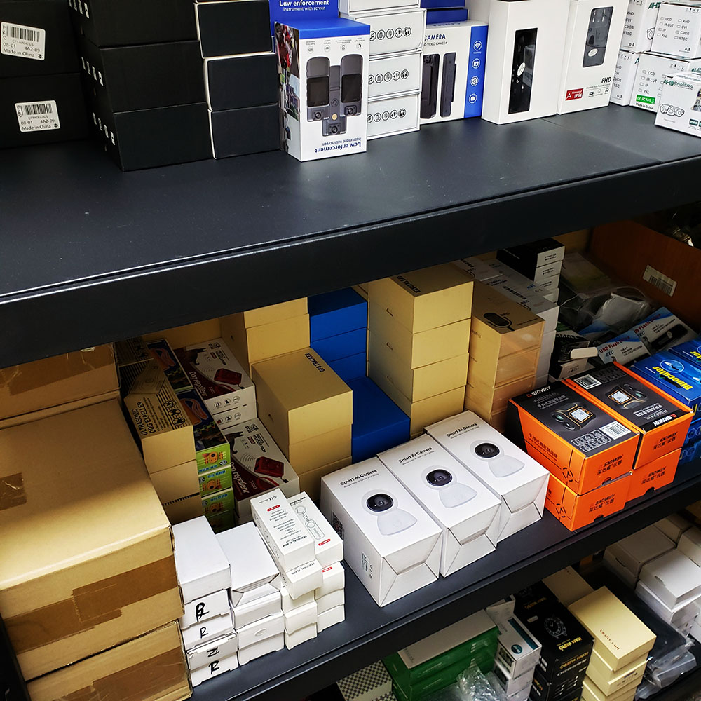 Fotografia de bodega con productos pequeños